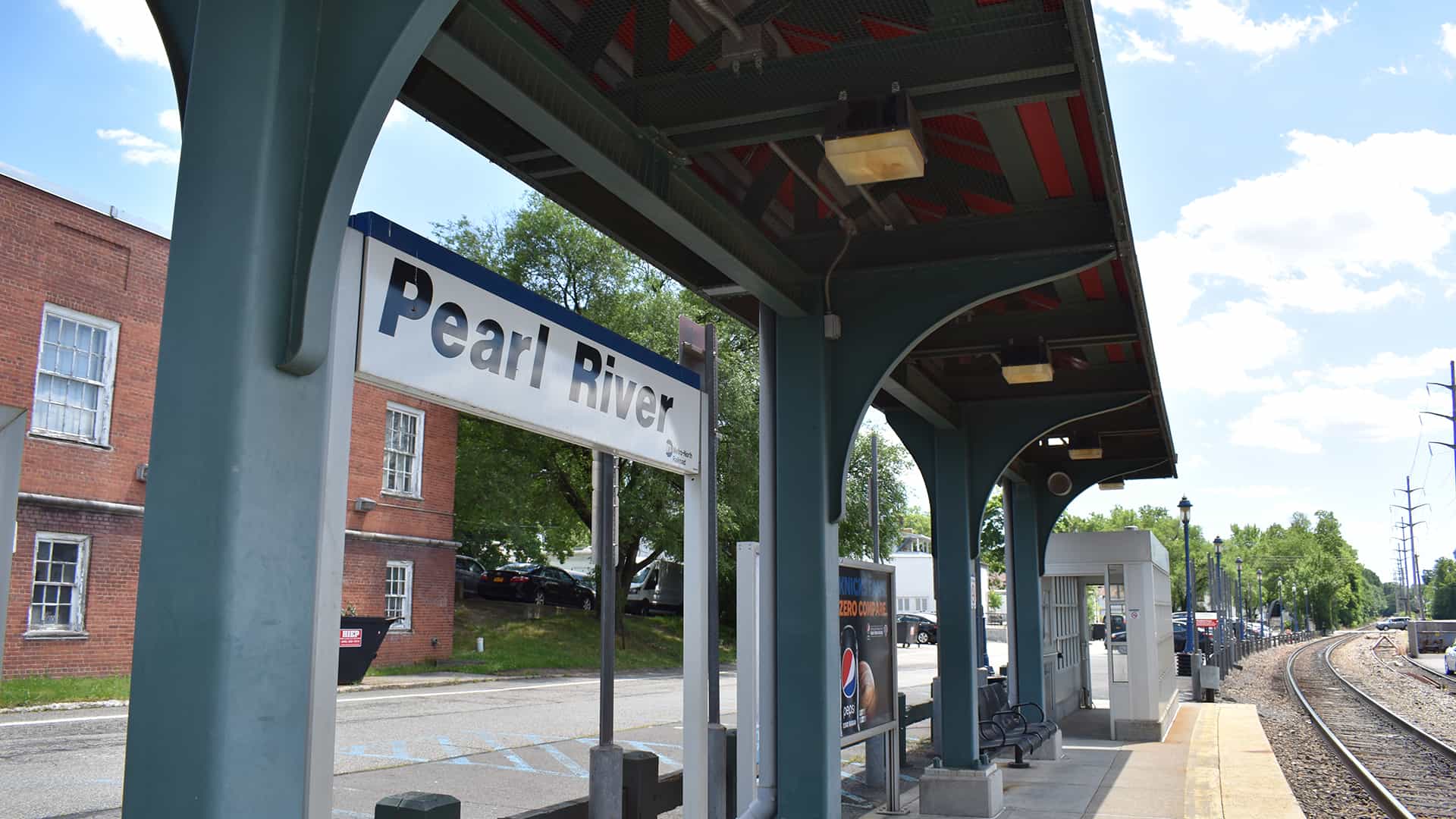 Pearl River train station