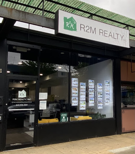 R2M Realty office in downtown Pearl River